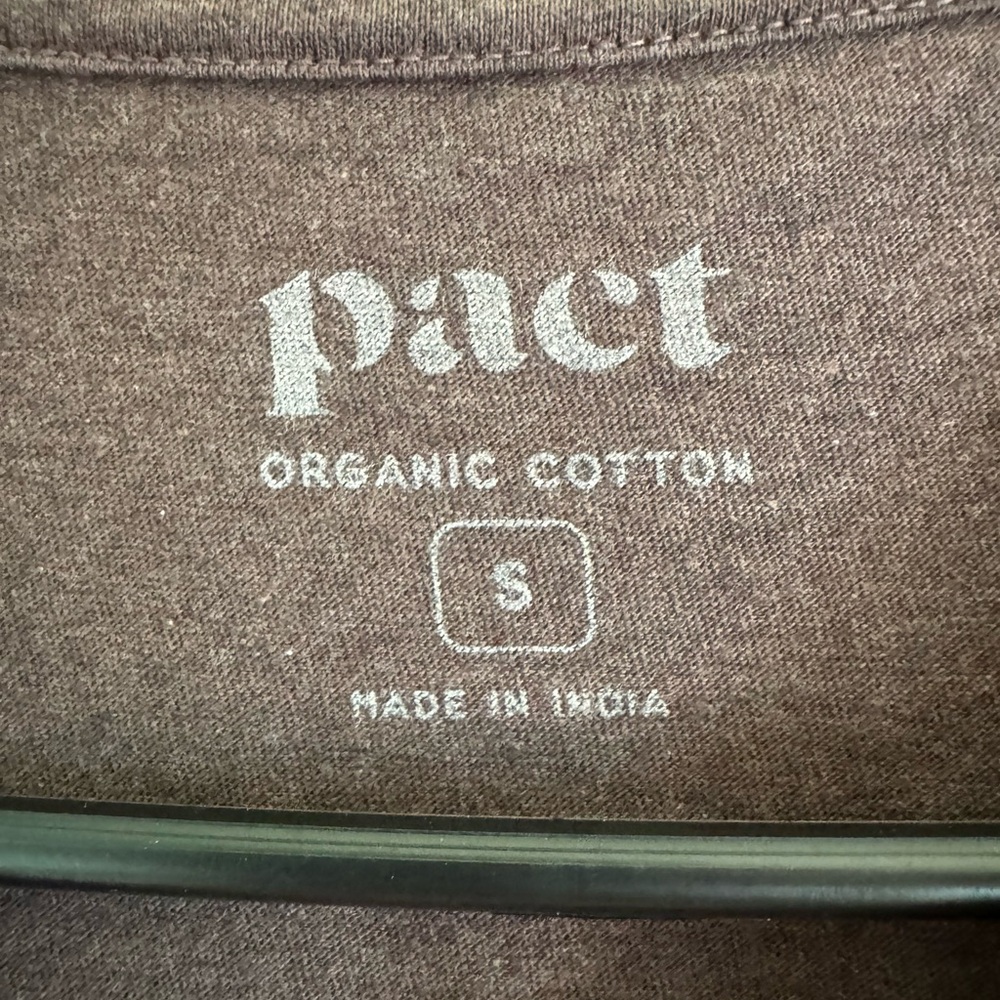 Pact 100% organic cotton pocket t shirt men’s size small - Picture 2 of 5